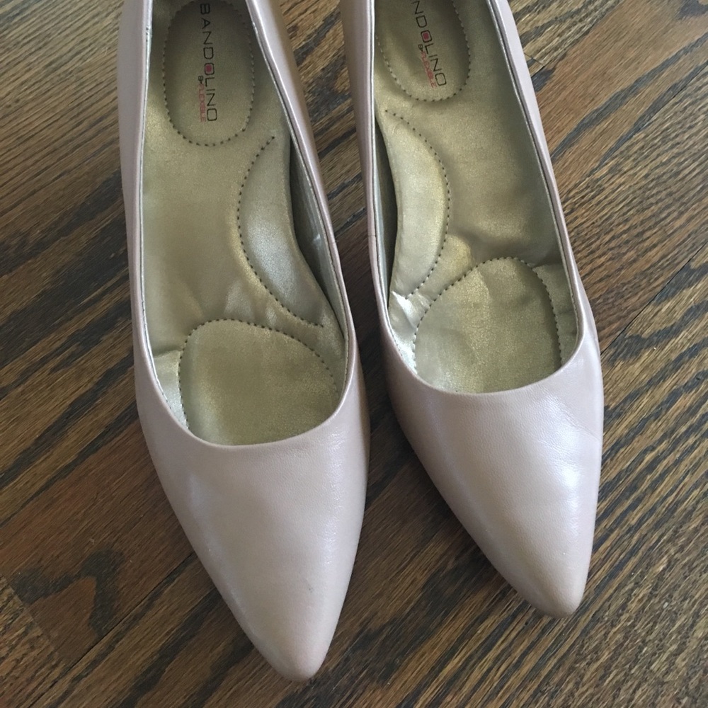 Bandolino padded nude pumps
